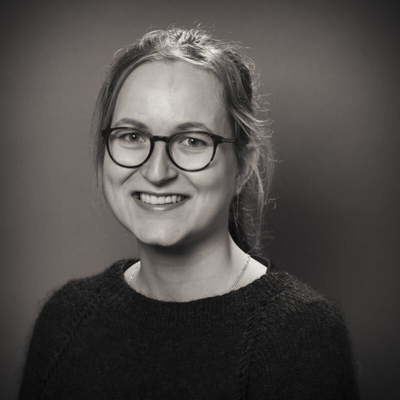 Elna Koldkur Thækker.